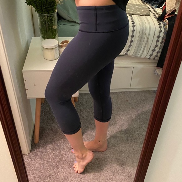 lululemon athletica Pants - LULULEMON Blue Crop Leggings Size 6